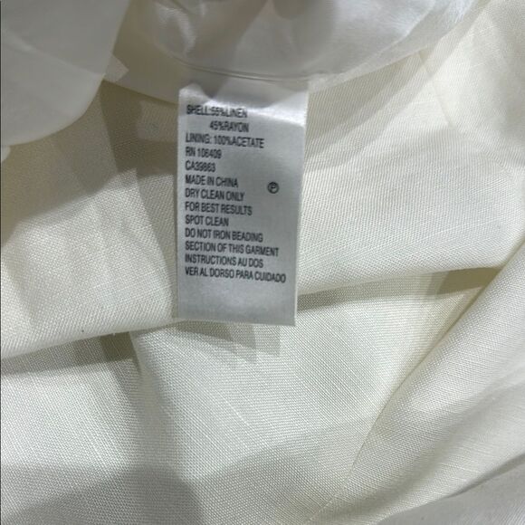 Tahari Embroidered White and Blue Women's Sleeveless Top Size 12 - Picture 5 of 5